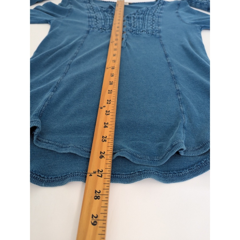 Lucky Brand Womens XL Blue Waffle Knit Thermal Henley Top Crochet Lace Detail - Picture 8 of 9